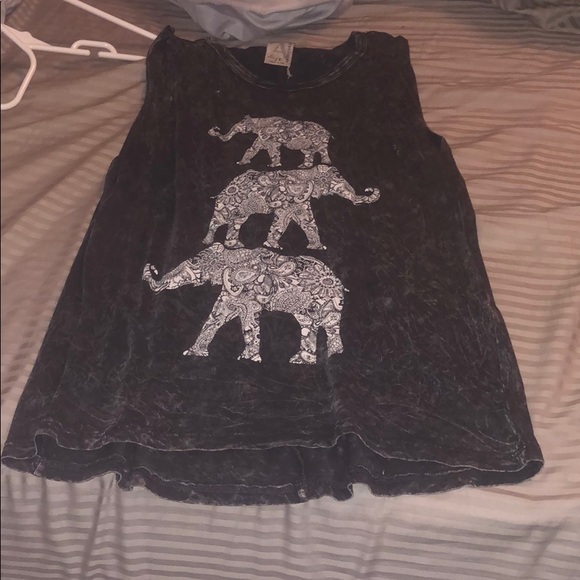 Top - Picture 2 of 2